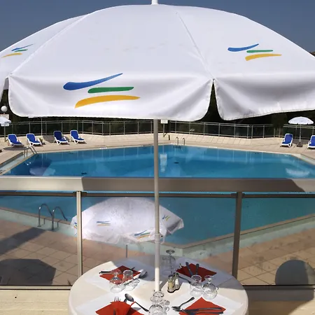 Village Club Les Mas De L'esterel 3* Saint-Raphael (Var)