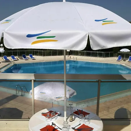 Station touristique Village Club Les Mas De L'esterel 3*